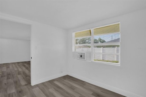 Снять в аренду квартиру в Апопка, Флорида 5 комнат, 78.04м2, № 2110770 - фото 8