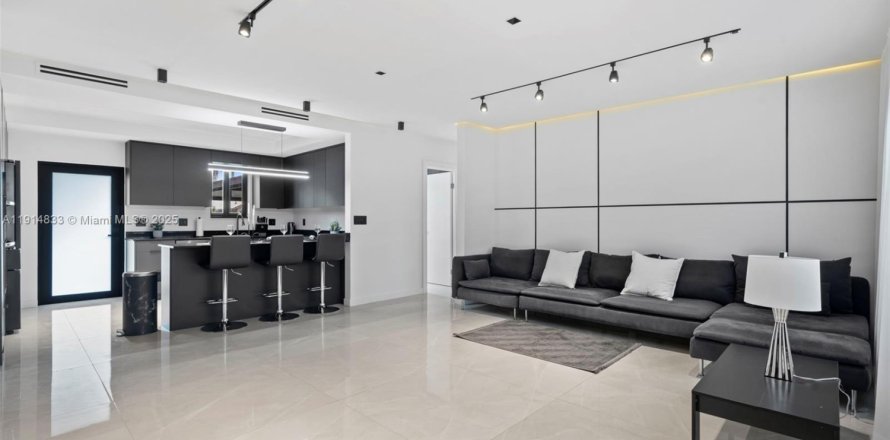 Casa en Hollywood, Florida 3 dormitorios, 86.77 m2 № 1970515