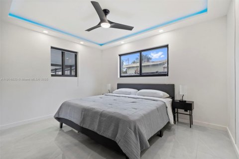 Casa en venta en Hollywood, Florida, 3 dormitorios, 86.77 m2 № 1970515 - foto 15