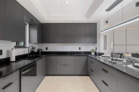 Casa en venta en Hollywood, Florida, 3 dormitorios, 86.77 m2 № 1970515 - foto 4