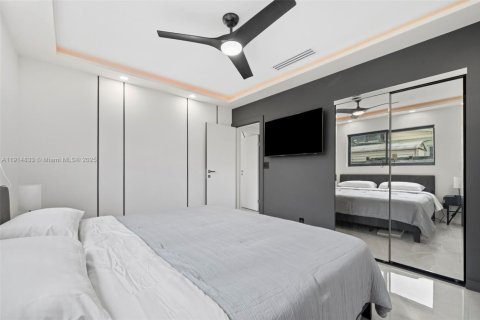 Casa en venta en Hollywood, Florida, 3 dormitorios, 86.77 m2 № 1970515 - foto 14