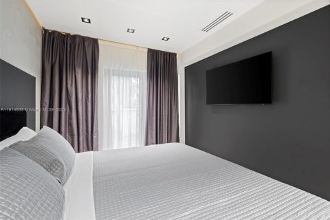 Casa en venta en Hollywood, Florida, 3 dormitorios, 86.77 m2 № 1970515 - foto 8