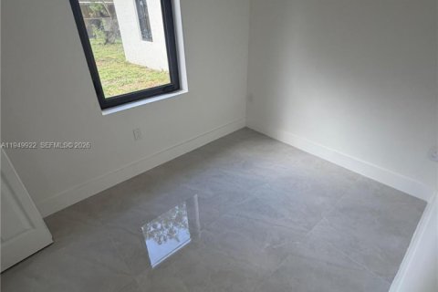 Снять в аренду виллу или дом в Майами-Гарденс, Флорида 5 спален, 133.04м2, № 2005598 - фото 8