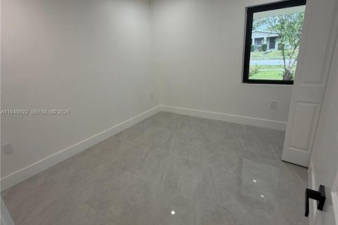 Снять в аренду виллу или дом в Майами-Гарденс, Флорида 5 спален, 133.04м2, № 2005598 - фото 15