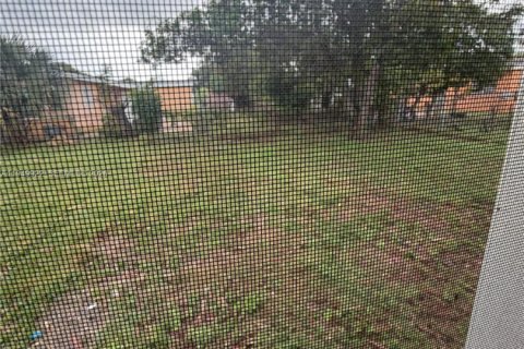 Снять в аренду виллу или дом в Майами-Гарденс, Флорида 5 спален, 133.04м2, № 2005598 - фото 17