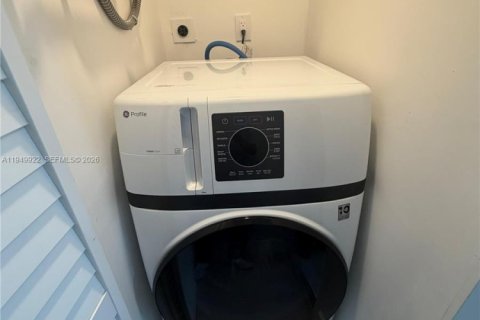 Снять в аренду виллу или дом в Майами-Гарденс, Флорида 5 спален, 133.04м2, № 2005598 - фото 18