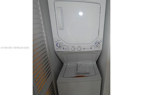 Appartement à louer à Miami Beach, Floride: 2 chambres, 65.96 m2 № 2044367 - photo 7