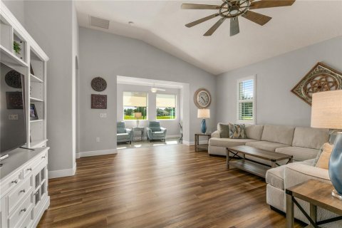 House in Mount Dora, Florida 3 bedrooms, 221.48 sq.m. № 1669810 - photo 19