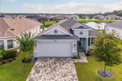 House in Mount Dora, Florida 3 bedrooms, 221.48 sq.m. № 1669810 - photo 3