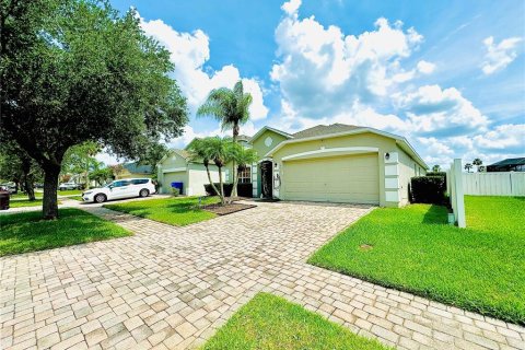 Villa ou maison à Kissimmee, Floride 4 chambres, 170.01 m2 № 2299541