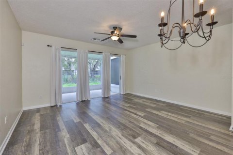 Купить таунхаус в Ривервью, Флорида 7 комнат, 152.73м2, № 1913185 - фото 18