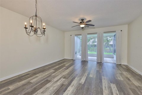 Купить таунхаус в Ривервью, Флорида 7 комнат, 152.73м2, № 1913185 - фото 17