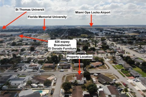 House in Miami Gardens, Florida 4 bedrooms, 158.68 sq.m. № 2030747 - photo 8