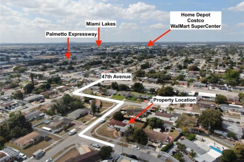 House in Miami Gardens, Florida 4 bedrooms, 158.68 sq.m. № 2030747 - photo 9