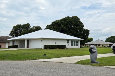House in Okeechobee, Florida 2 bedrooms, 160.91 sq.m. № 2146303 - photo 2