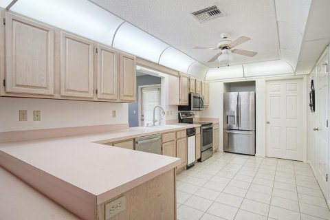 House in Okeechobee, Florida 2 bedrooms, 160.91 sq.m. № 2146303 - photo 27