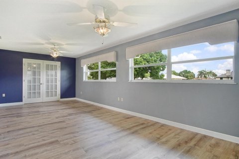 House in Okeechobee, Florida 2 bedrooms, 160.91 sq.m. № 2146303 - photo 17