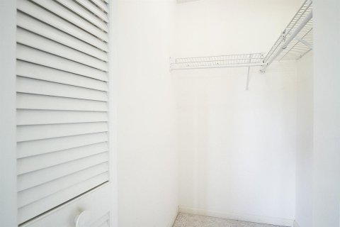 House in Okeechobee, Florida 2 bedrooms, 160.91 sq.m. № 2146303 - photo 30