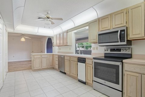 House in Okeechobee, Florida 2 bedrooms, 160.91 sq.m. № 2146303 - photo 28