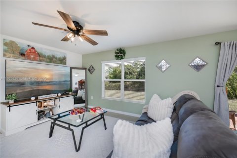 House in LaBelle, Florida 4 bedrooms № 1984337 - photo 19