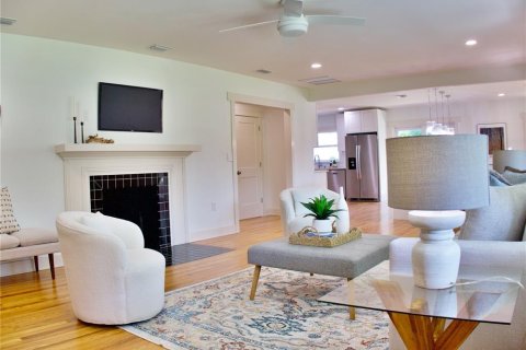House in New Smyrna Beach, Florida 4 bedrooms, 261.24 sq.m. № 1760111 - photo 21