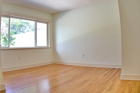 House in New Smyrna Beach, Florida 4 bedrooms, 261.24 sq.m. № 1760111 - photo 28