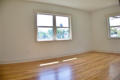 House in New Smyrna Beach, Florida 4 bedrooms, 261.24 sq.m. № 1760111 - photo 30
