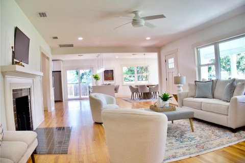 House in New Smyrna Beach, Florida 4 bedrooms, 261.24 sq.m. № 1760111 - photo 22