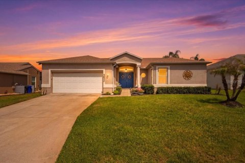 House in Lakeland, Florida 3 bedrooms, 168.52 sq.m. № 2113494 - photo 2