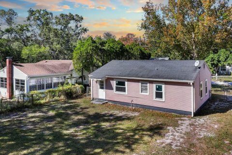 House in Tampa, Florida 3 bedrooms, 93.37 sq.m. № 2200315 - photo 16
