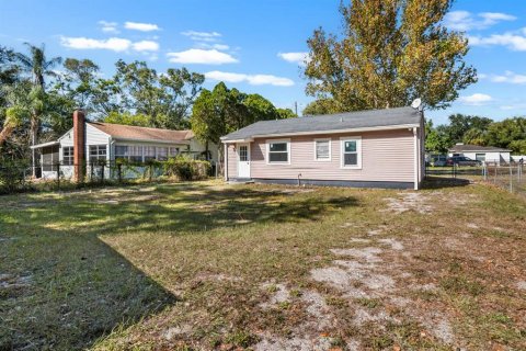 House in Tampa, Florida 3 bedrooms, 93.37 sq.m. № 2200315 - photo 14