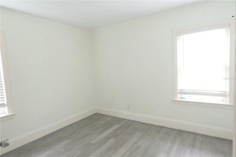 House in Tampa, Florida 3 bedrooms, 93.37 sq.m. № 2200315 - photo 20