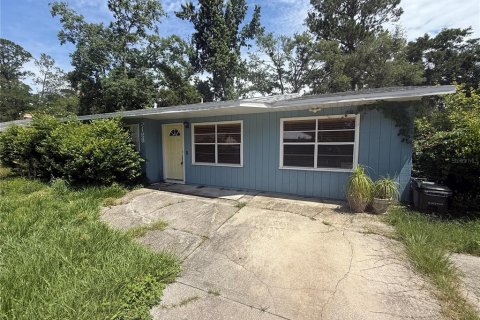 House in Gainesville, Florida 3 bedrooms, 127.65 sq.m. № 2102543 - photo 2