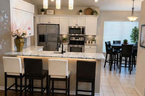 House in Davenport, Florida 4 bedrooms, 176.05 sq.m. № 2151129 - photo 8