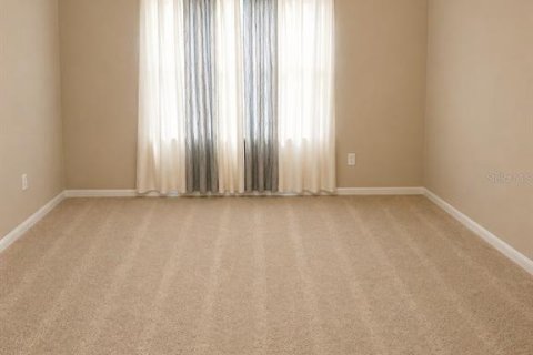 House in Davenport, Florida 4 bedrooms, 176.05 sq.m. № 2151129 - photo 10