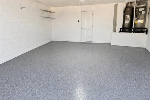 House in Davenport, Florida 4 bedrooms, 176.05 sq.m. № 2151129 - photo 19