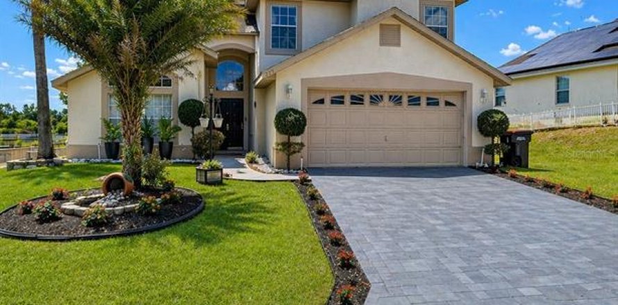 House in Davenport, Florida 4 bedrooms, 176.05 sq.m. № 2151129
