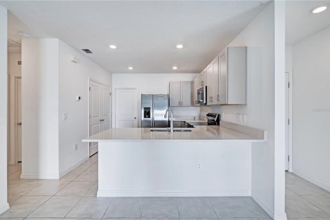Villa ou maison à louer à Haines City, Floride: 3 chambres, 135.36 m2 № 2310677 - photo 6
