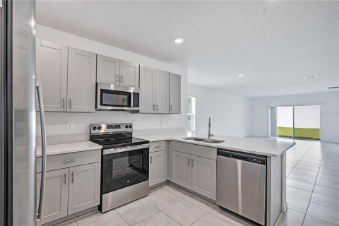 Villa ou maison à louer à Haines City, Floride: 3 chambres, 135.36 m2 № 2310677 - photo 5