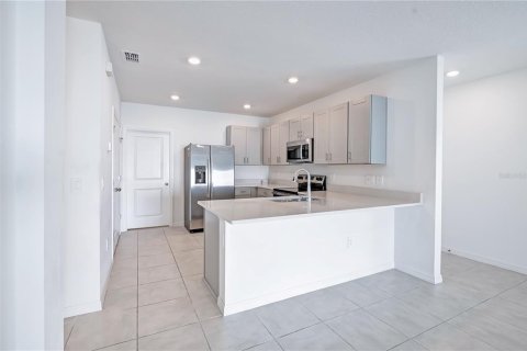 Villa ou maison à louer à Haines City, Floride: 3 chambres, 135.36 m2 № 2310677 - photo 4
