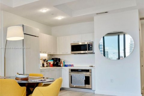 Condominio en venta en Miami, Florida, 1 dormitorio, 79.25 m2 № 1932267 - foto 12