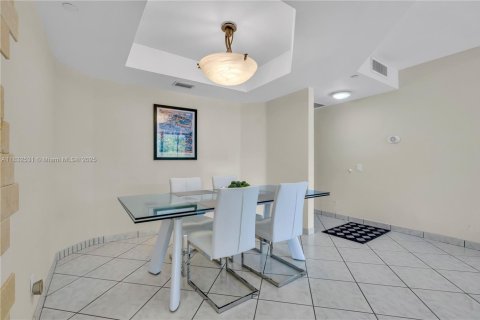 Condominio en venta en Aventura, Florida, 2 dormitorios, 121.7 m2 № 1836207 - foto 29