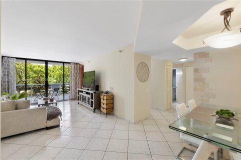 Condominio en venta en Aventura, Florida, 2 dormitorios, 121.7 m2 № 1836207 - foto 23