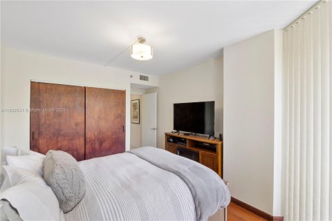Condominio en venta en Aventura, Florida, 2 dormitorios, 121.7 m2 № 1836207 - foto 17