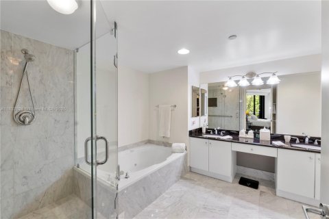 Condominio en venta en Aventura, Florida, 2 dormitorios, 121.7 m2 № 1836207 - foto 20