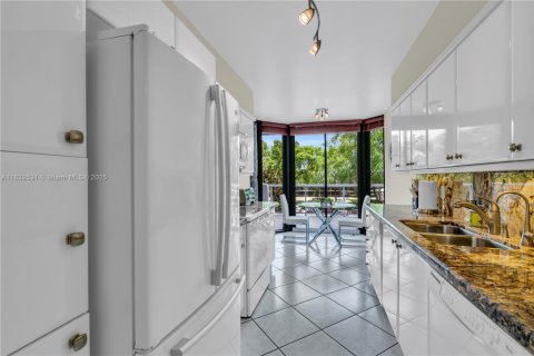 Condominio en venta en Aventura, Florida, 2 dormitorios, 121.7 m2 № 1836207 - foto 11