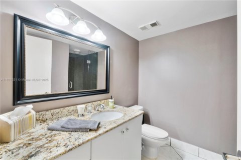 Condominio en venta en Aventura, Florida, 2 dormitorios, 121.7 m2 № 1836207 - foto 18