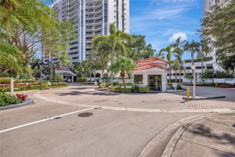 Condominio en venta en Aventura, Florida, 2 dormitorios, 121.7 m2 № 1836207 - foto 4