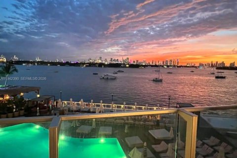 Condominio en venta en Miami Beach, Florida, 1 dormitorio, 62.8 m2 № 1999667 - foto 19