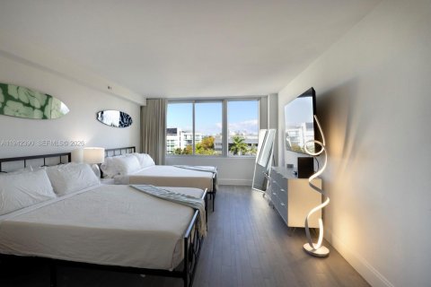 Condominio en venta en Miami Beach, Florida, 1 dormitorio, 62.8 m2 № 1999667 - foto 13